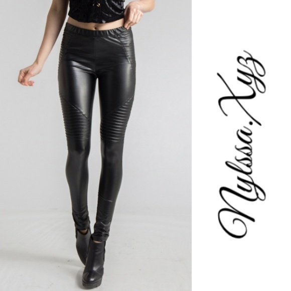 FAUX LEATHER MOTO PANTS IN BLACK - Picture 6 of 8